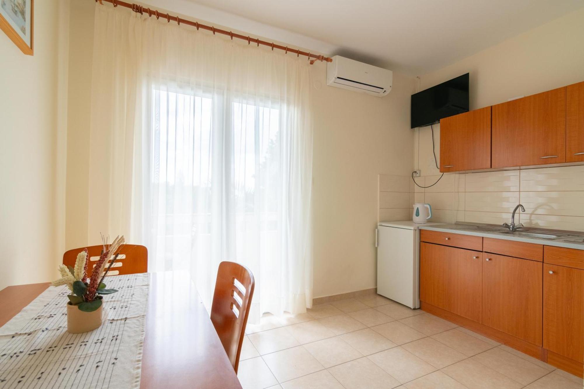 Josipa Apartment *